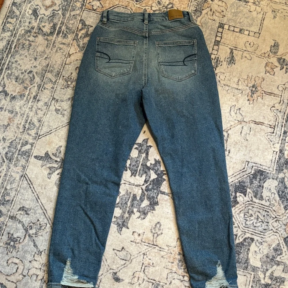 American Eagle Outfitters Ripped Blue Boyfriend Jeans - Picture 2 of 3